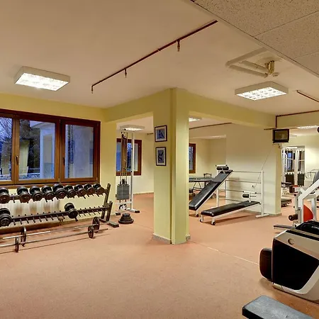 Naiades & Conference فندق نيوكوريون