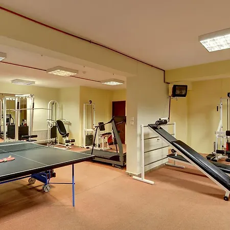 Naiades & Conference نيوكوريون